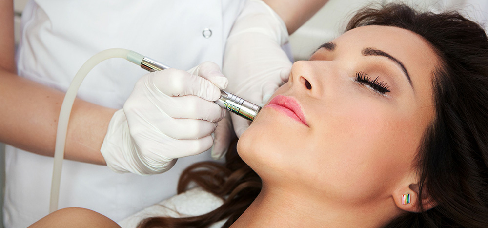 women-getting-a-microdermabrasion-in-san-diego-california